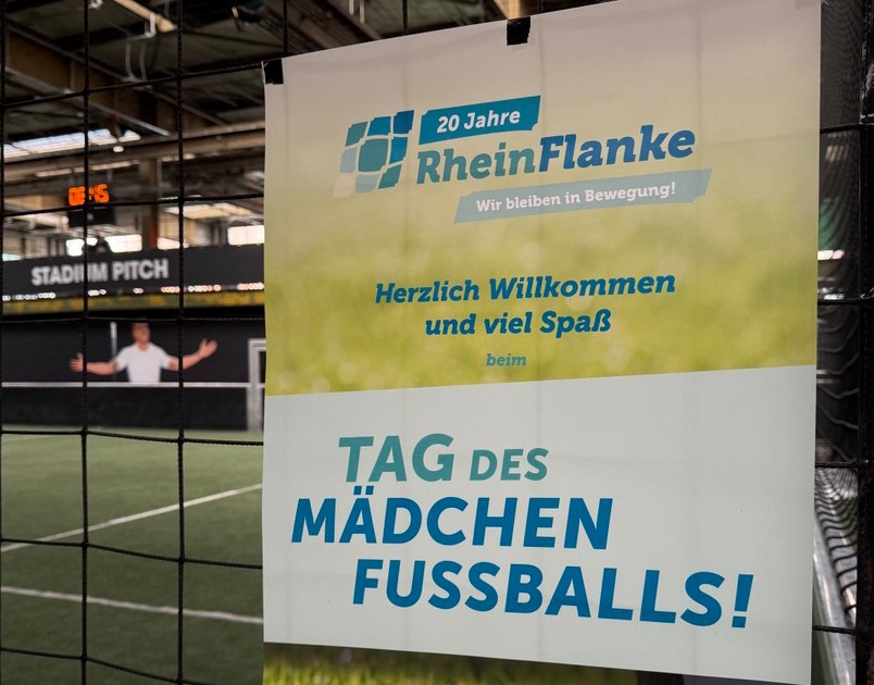 Tagdesmaedchenfussbsall